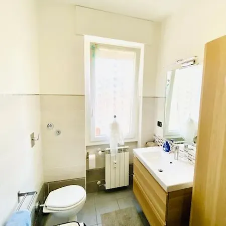 Elegante A Due Passi Dal Lago Apartment *
